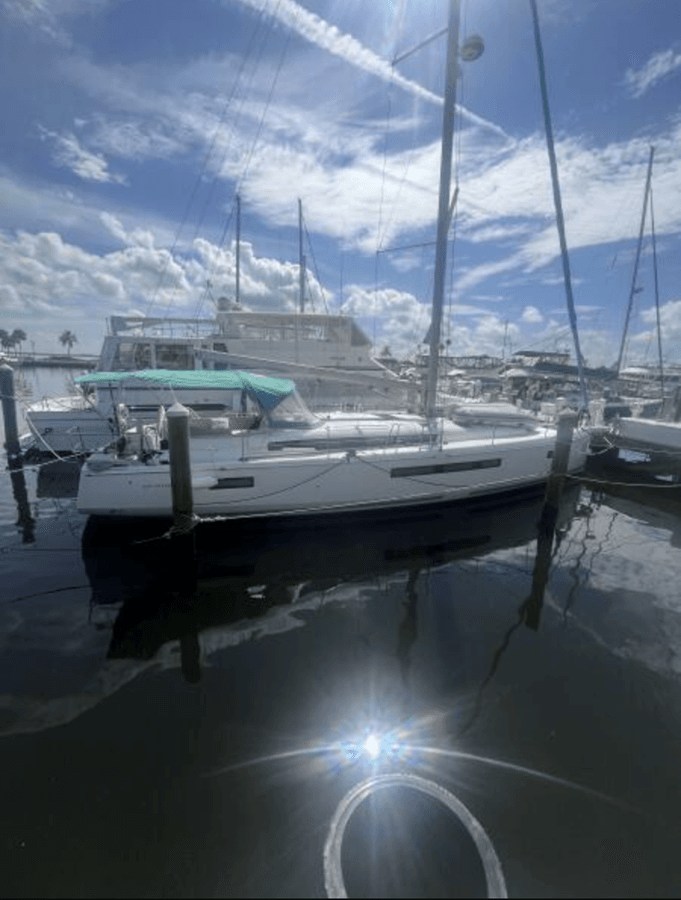Buy a yacht AQUA Sun Odyssey 490