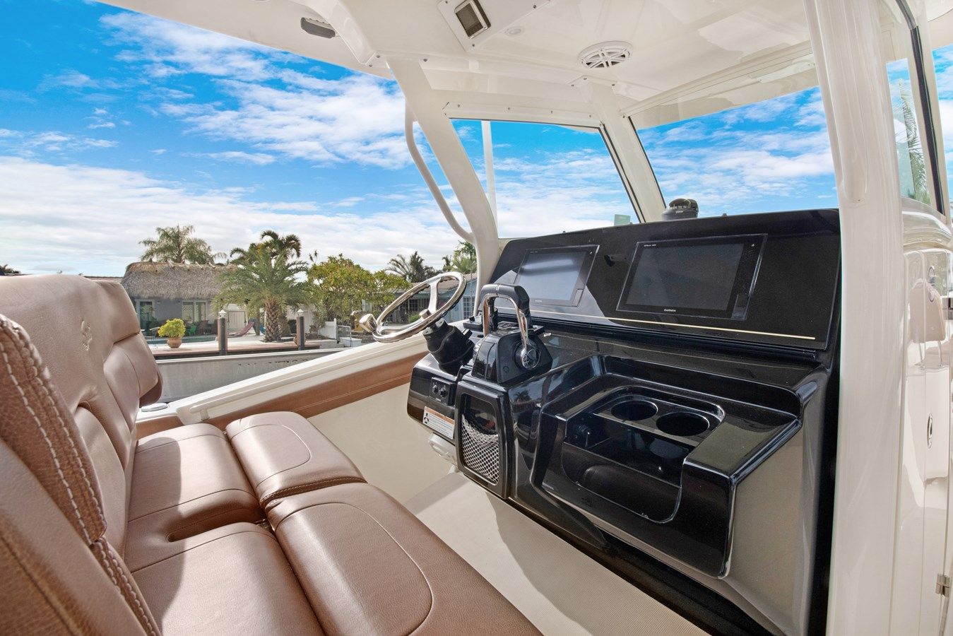 best yacht sales deals VITAMIN SEA 320 LXF