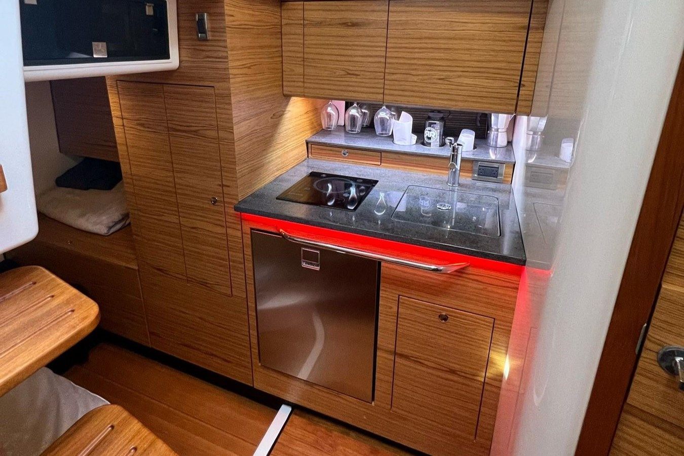 Buy a No Name - Boston Whaler at Shestakov Yacht Sales