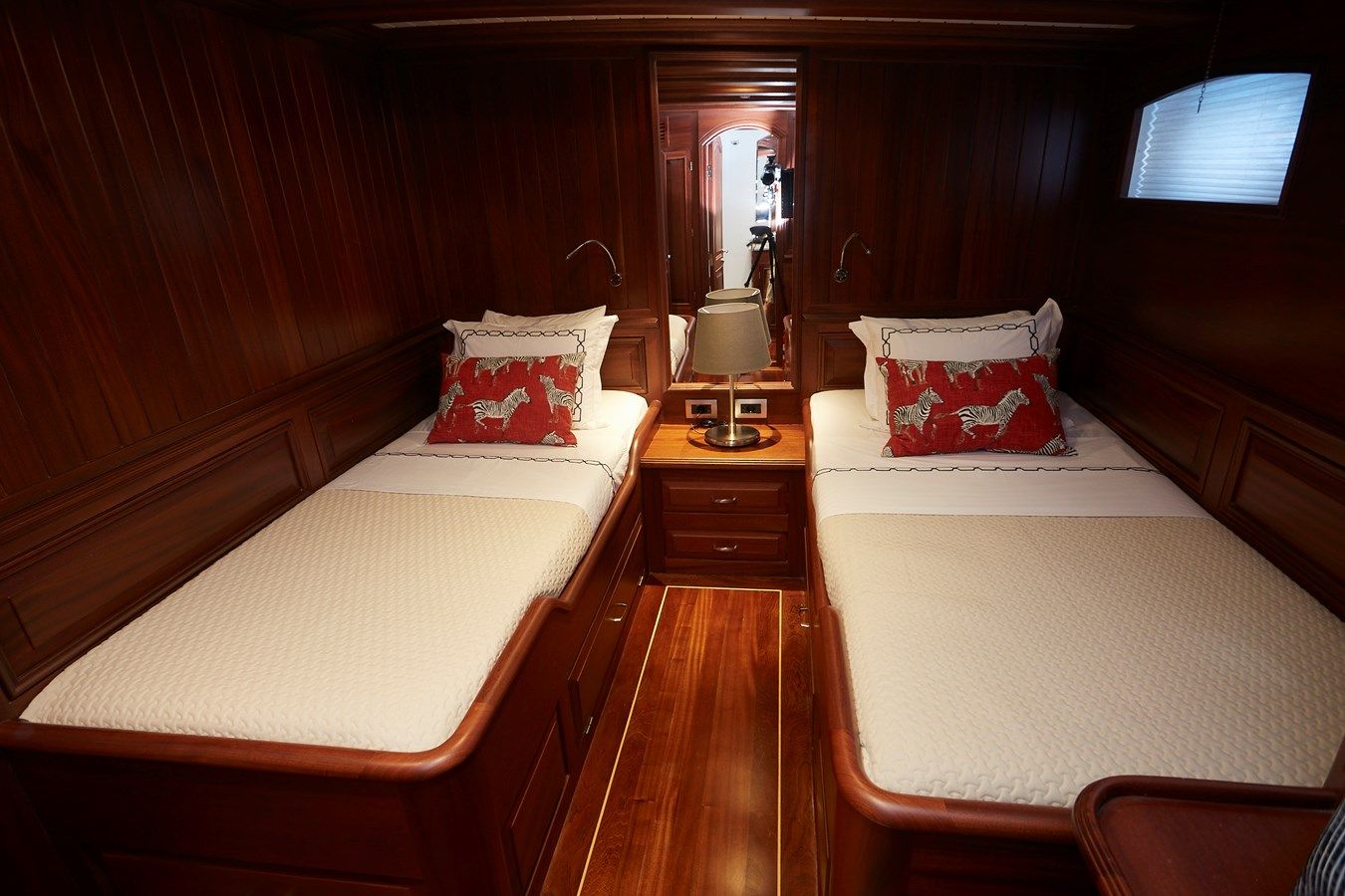 Продажа яхты WHITE WINGS - #1 HULL