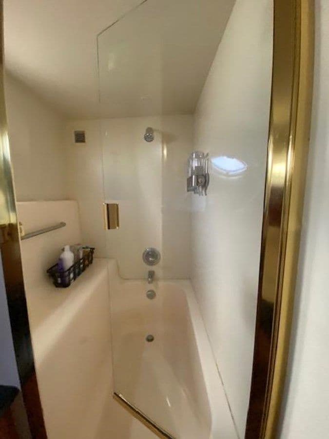 Продажа яхты Toes in the Sand - Silverton