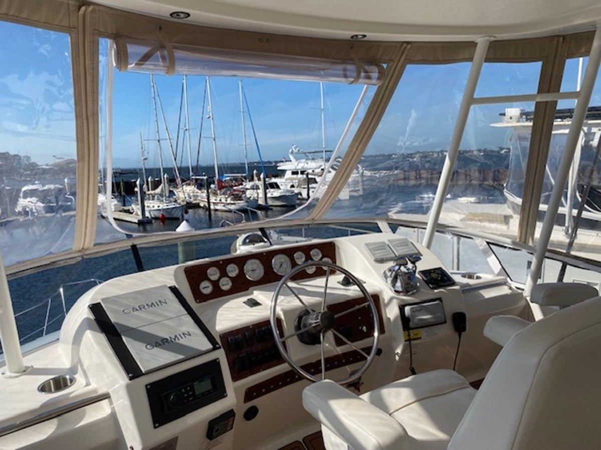 Стоимость яхты Toes in the Sand - Silverton