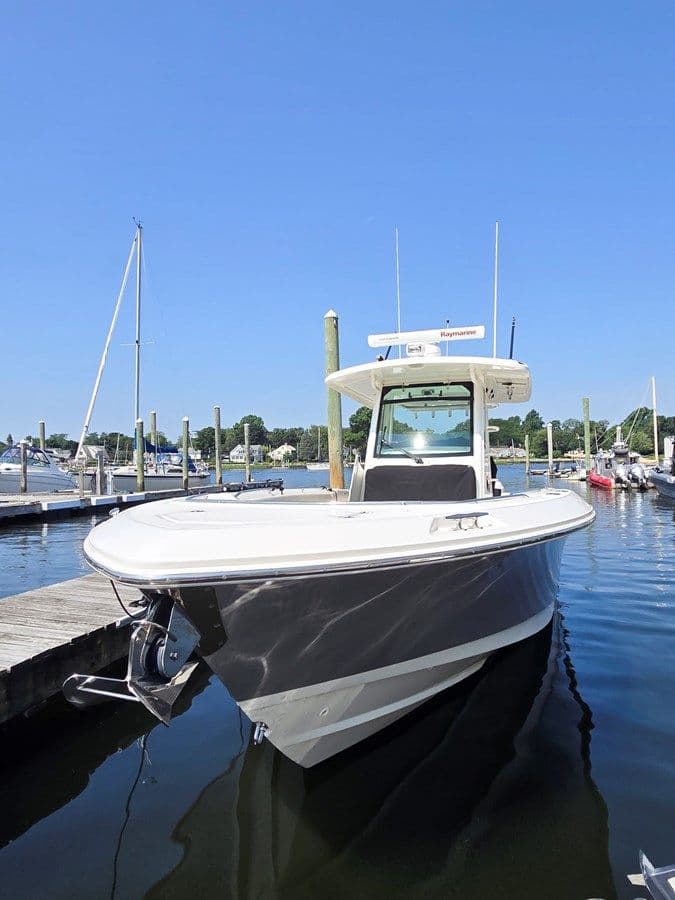 Boston Whaler Outrage 33 yacht sale