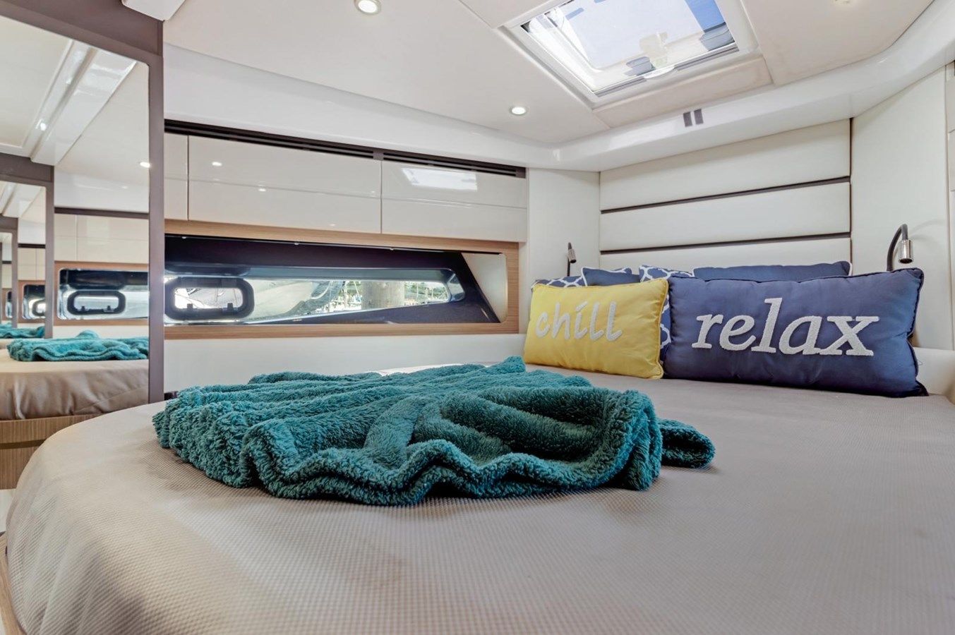 Azimut Atlantis 43 yacht sale