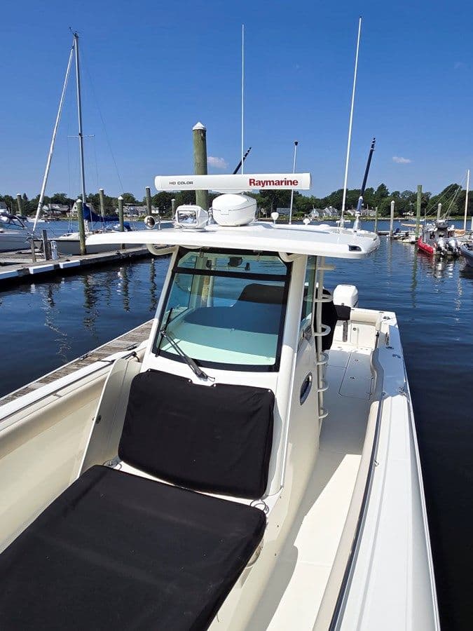 best yacht sales deals Boston Whaler Outrage 33