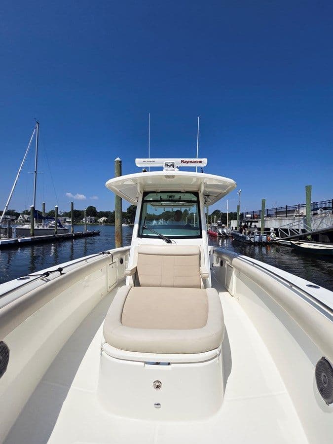 Buy a Boston Whaler Outrage - Boston Whaler at Shestakov Yacht Sales