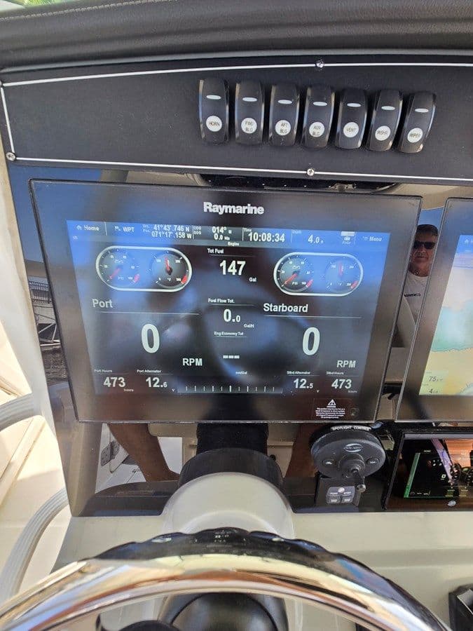 Boston Whaler Outrage - Boston Whaler price