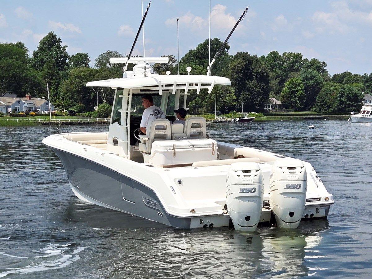 Boston Whaler Outrage 33 price