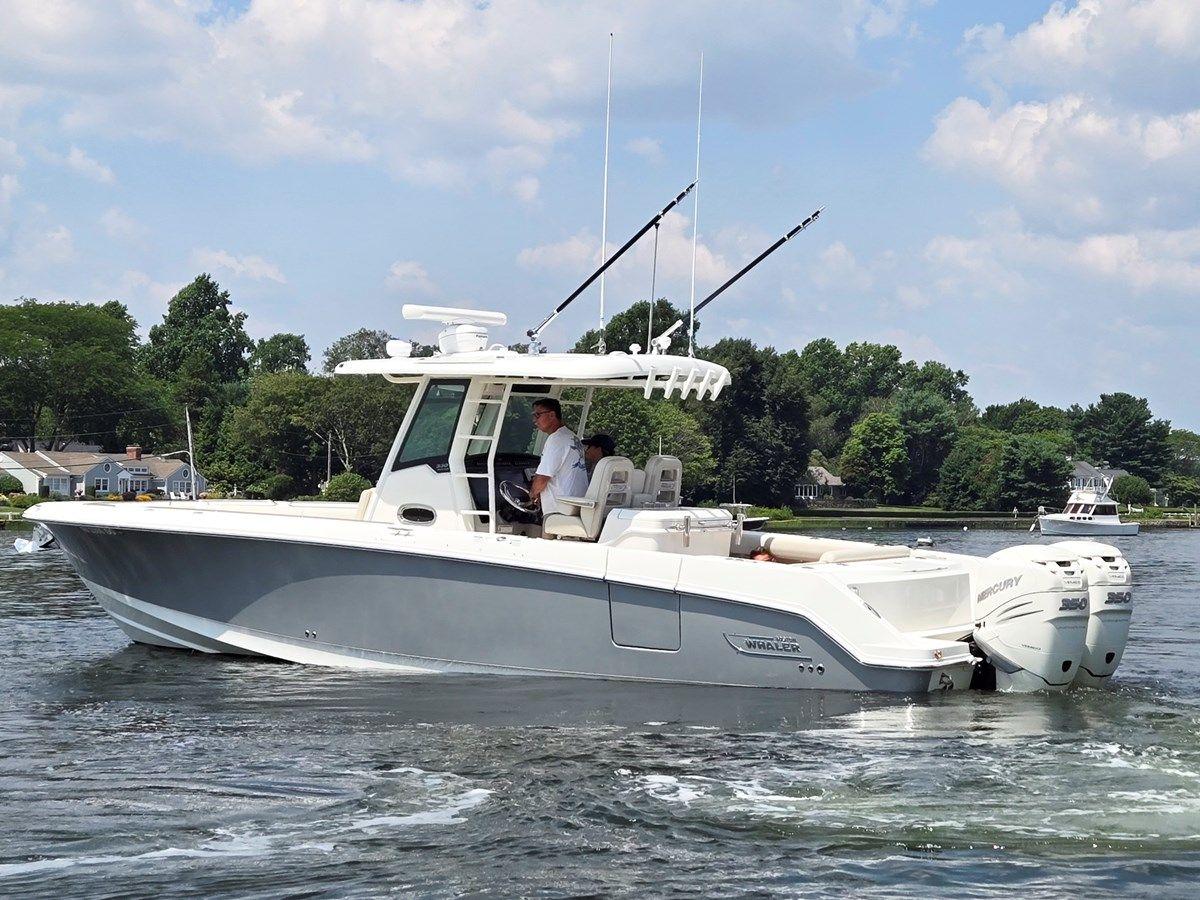 Boston Whaler Outrage - Boston Whaler price