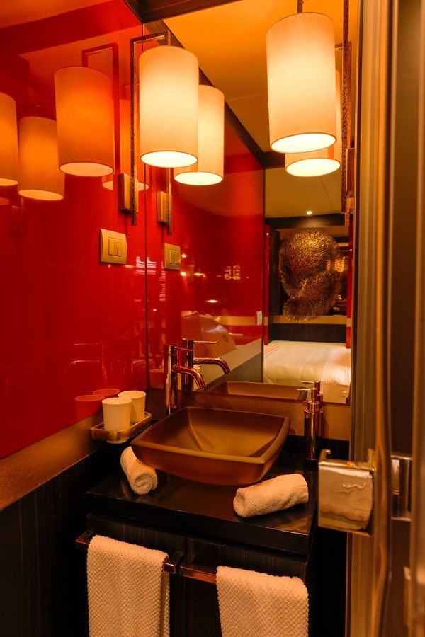 best yacht sales deals GOLDFINGER 58 - OVERBLUE