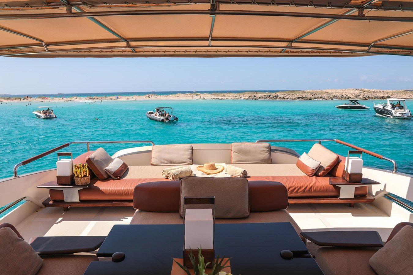 the best price on GOLDFINGER 58 2019