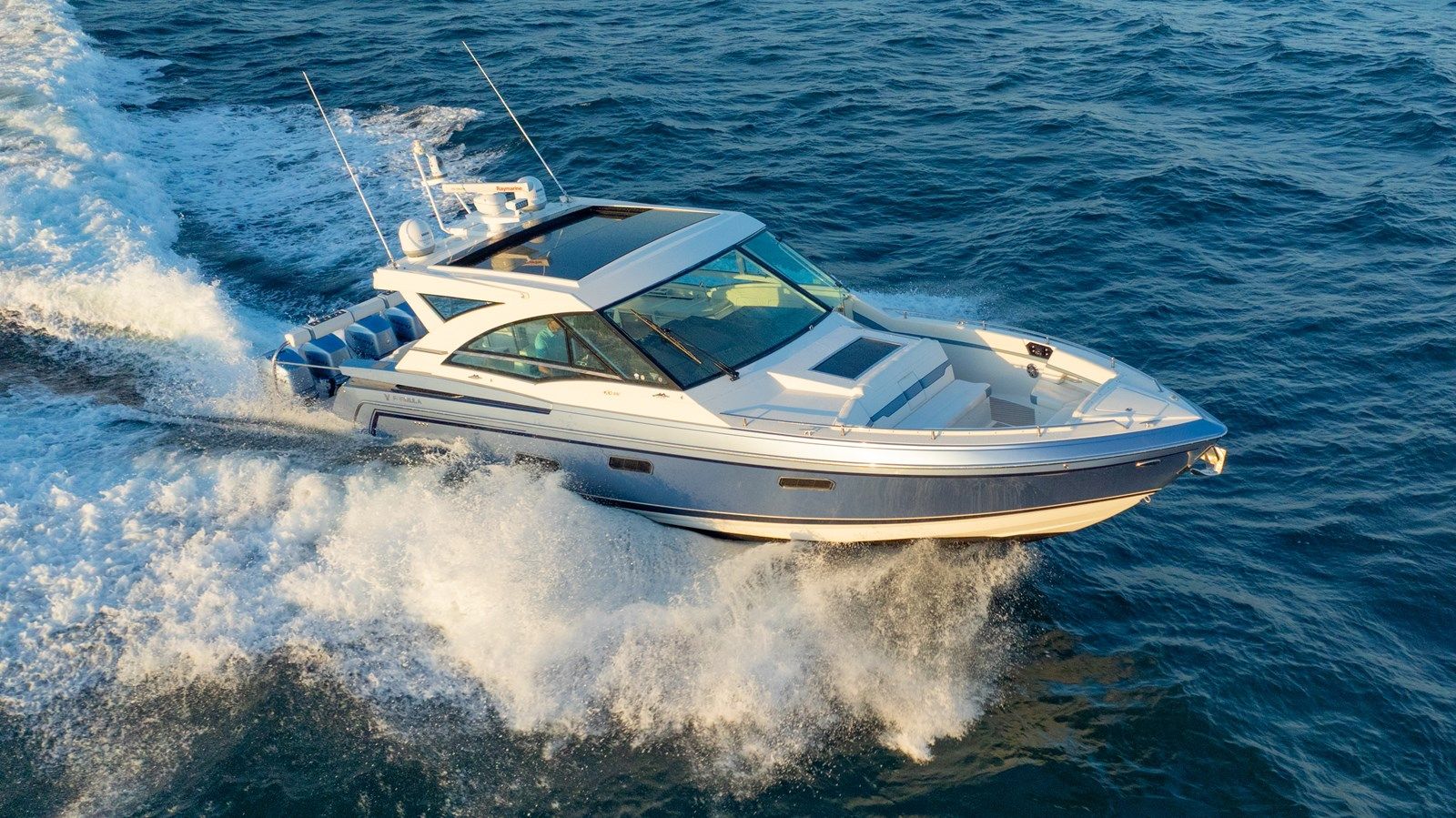Buy a SOUTHERN OFFICE 430 Super Sport Crossover at Shestakov Yacht Sales