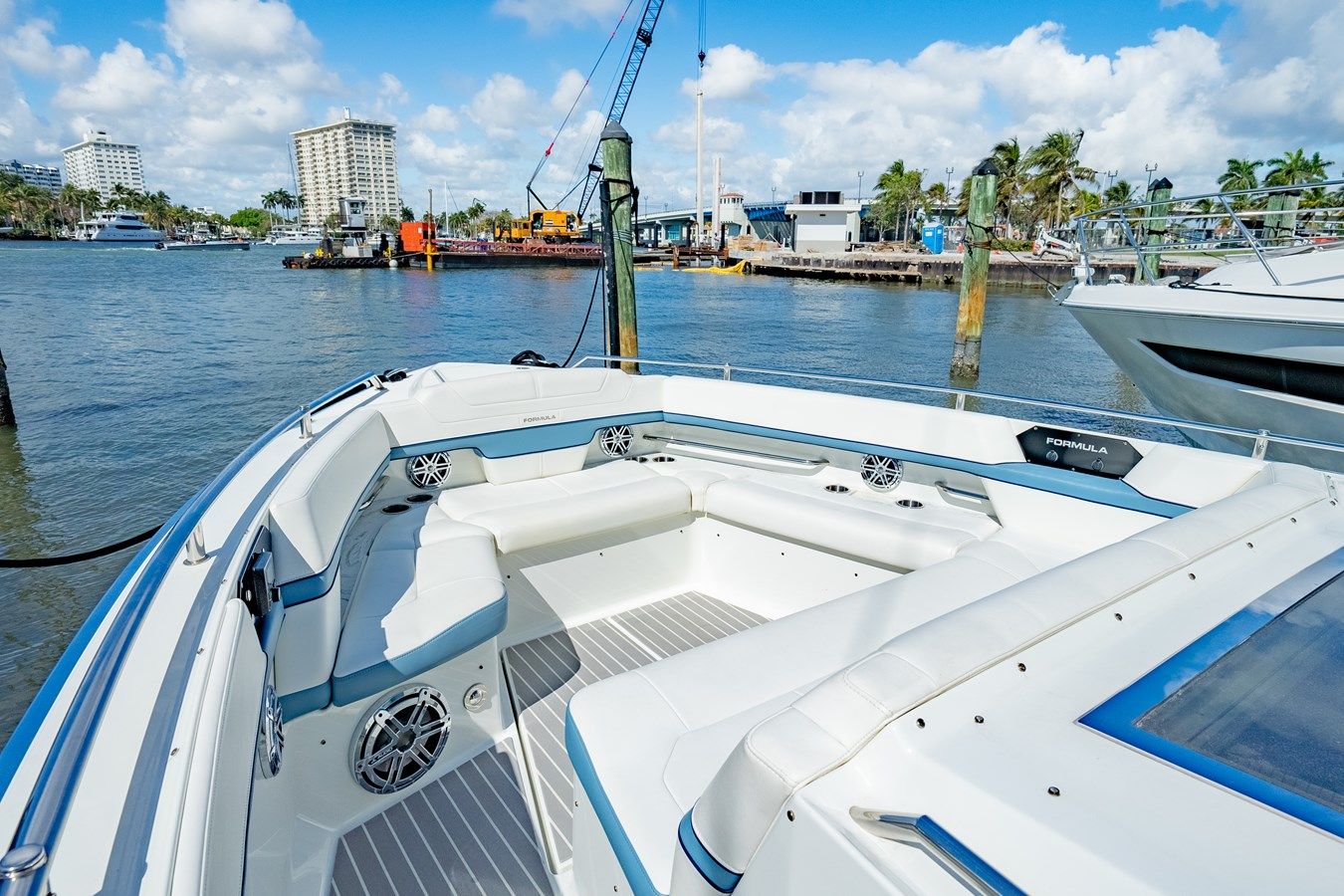 Buy a yacht SOUTHERN OFFICE - Formula Boats