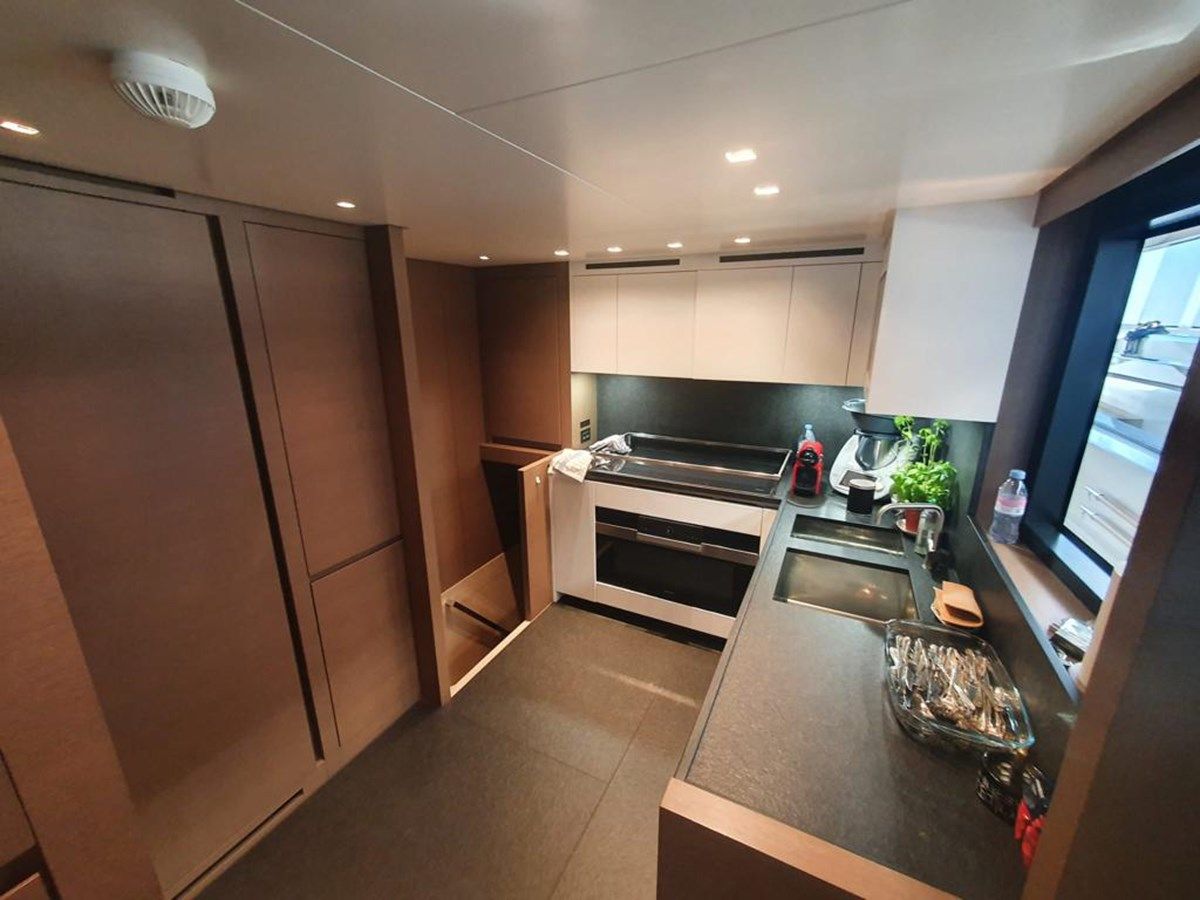 Купить яхту SSL 95 в Shestakov Yacht Sales