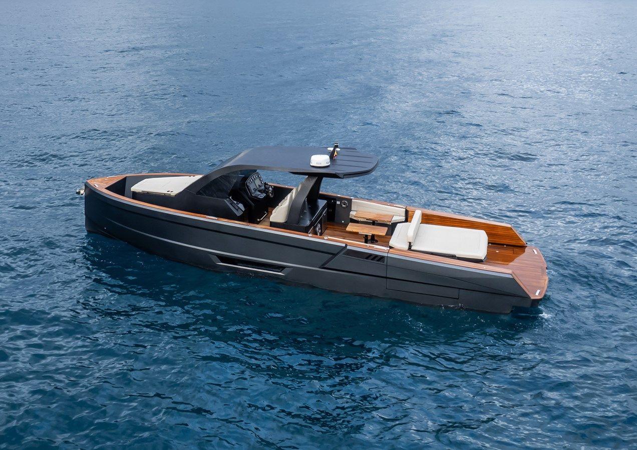 Buy a MAX43 COMFORT MAX43 COMFORT at Shestakov Yacht Sales