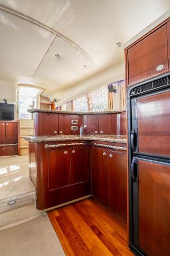 Buy a yacht Happy Hour 480 Motor Yacht