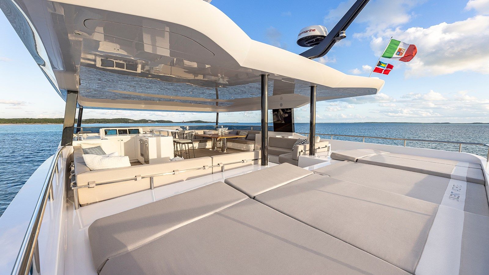 best yacht sales deals Silent 62