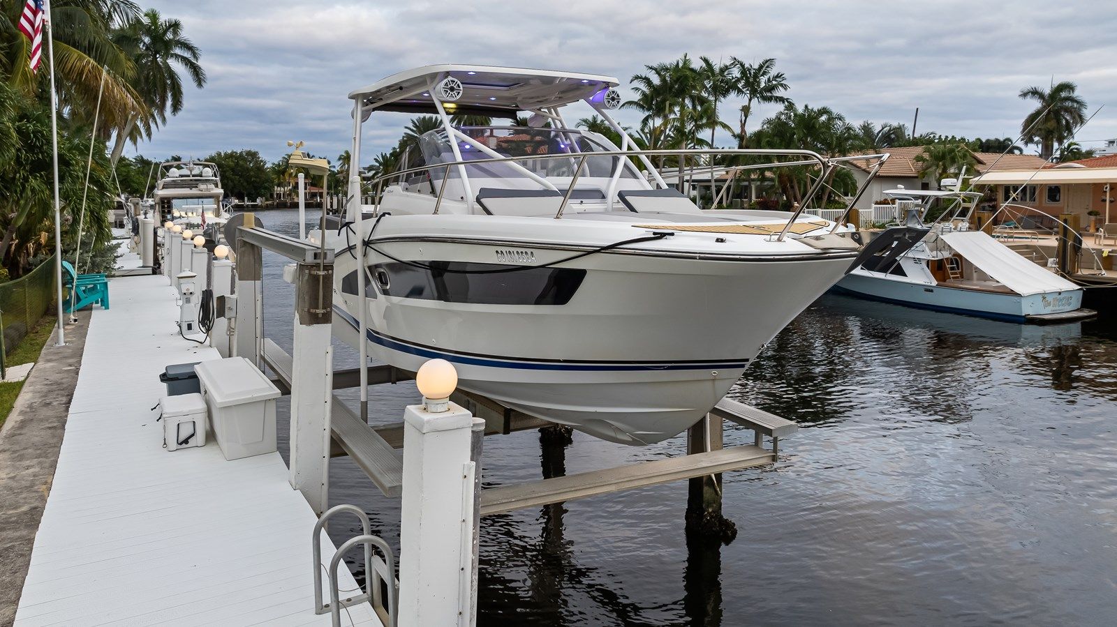 Buy a Jeanneau Leader 9.0 WA 2020 at Shestakov Yacht Sales