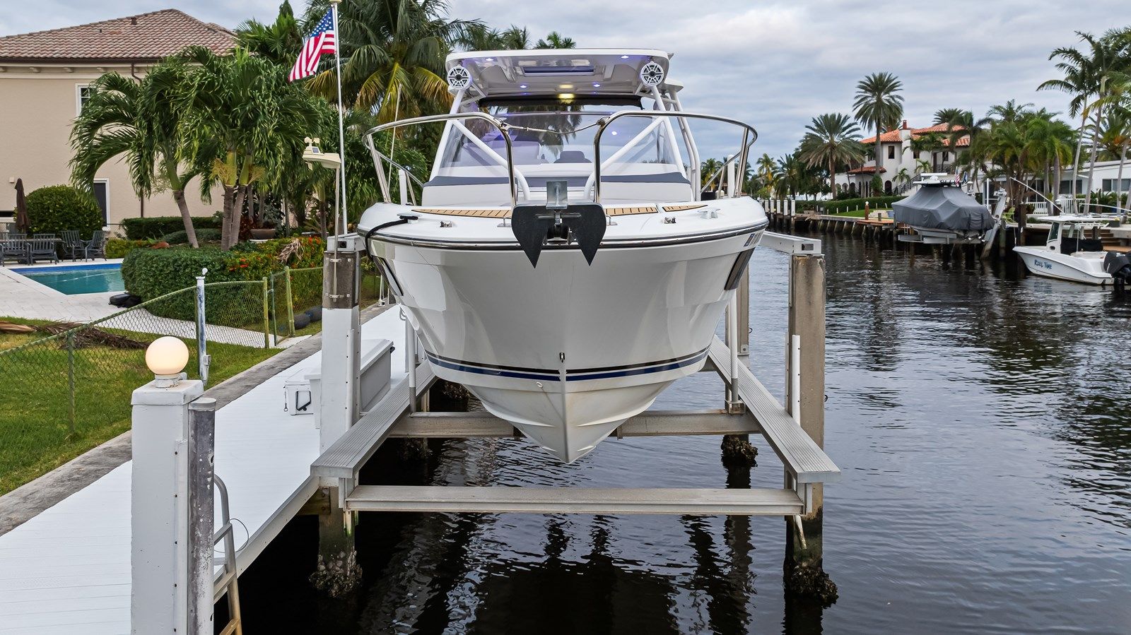 Buy a Jeanneau Leader 9.0 WA 29 at Shestakov Yacht Sales