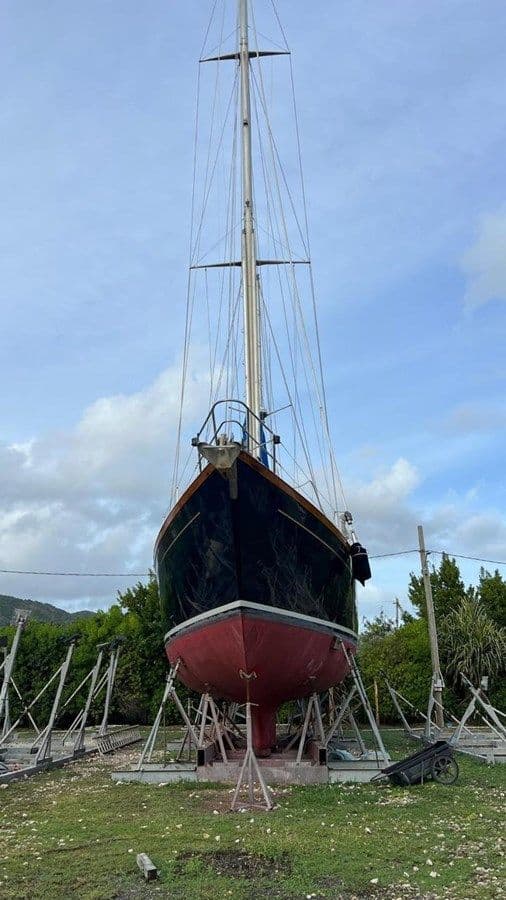 the best price on DIONE