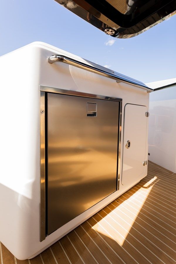 Продажа яхты Dr. No 39