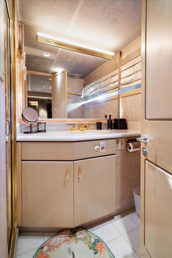 Купить яхту Think B.I.G 1995 в Shestakov Yacht Sales