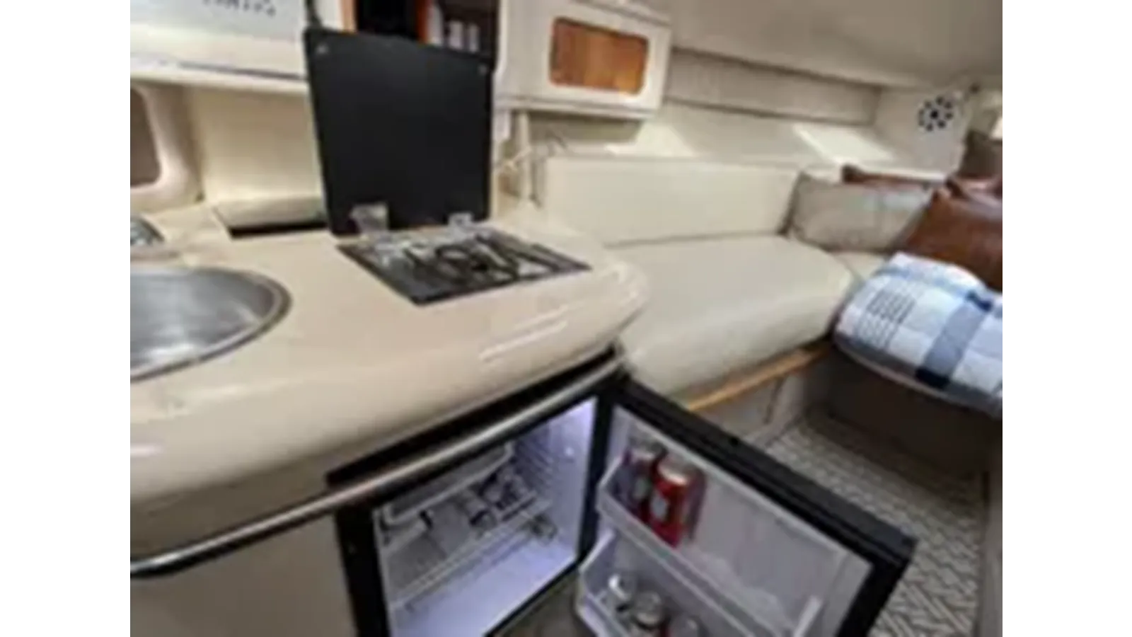 Buy a yacht Sea Ray 270 Sundancer 27