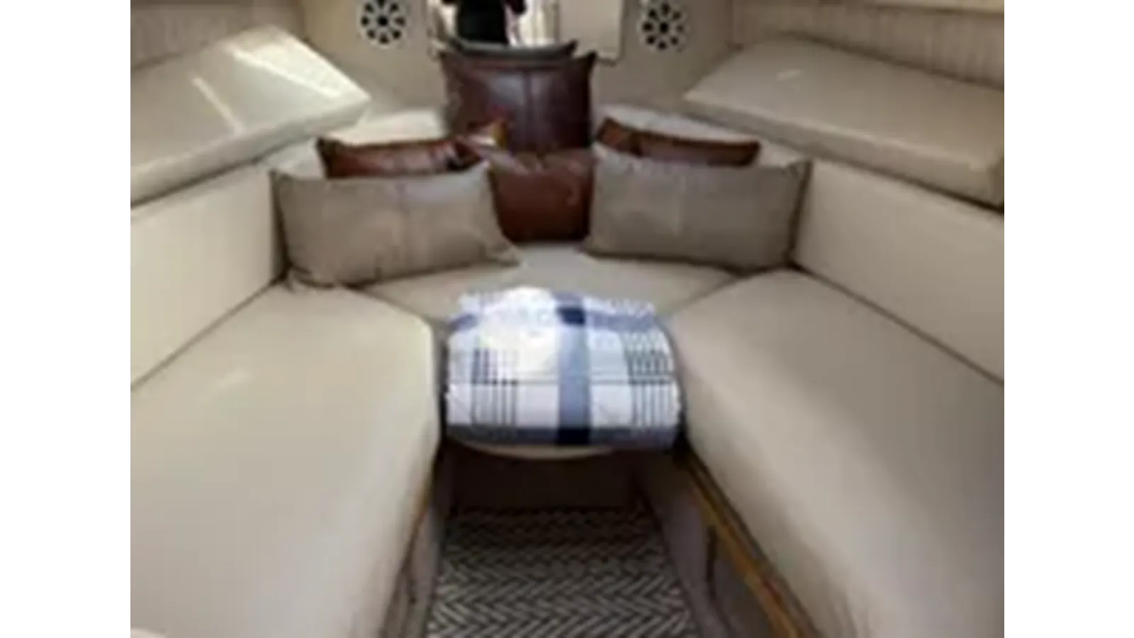 Sea Ray 270 Sundancer yacht sale