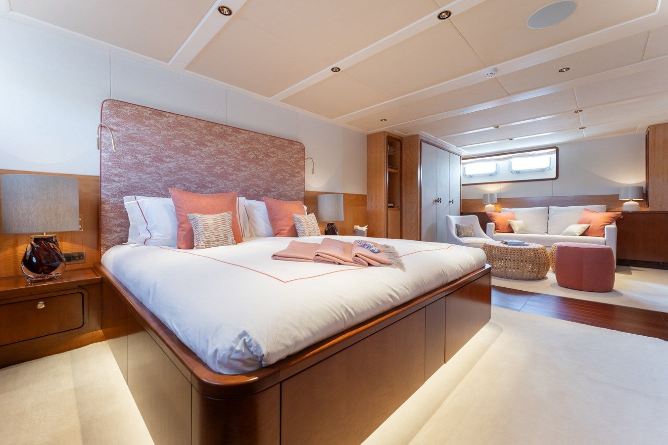 Лучшая цена на Synthesis 66 - FeadShip