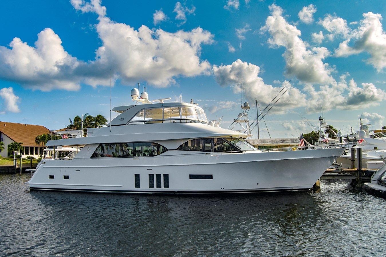 Buy a yacht Claire 85 E
