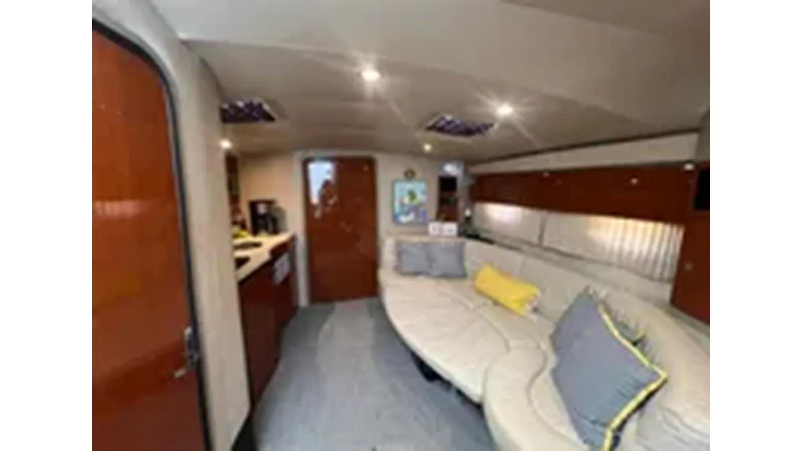 Купить яхту 2005 Formula 40 Cruiser 41 в Shestakov Yacht Sales