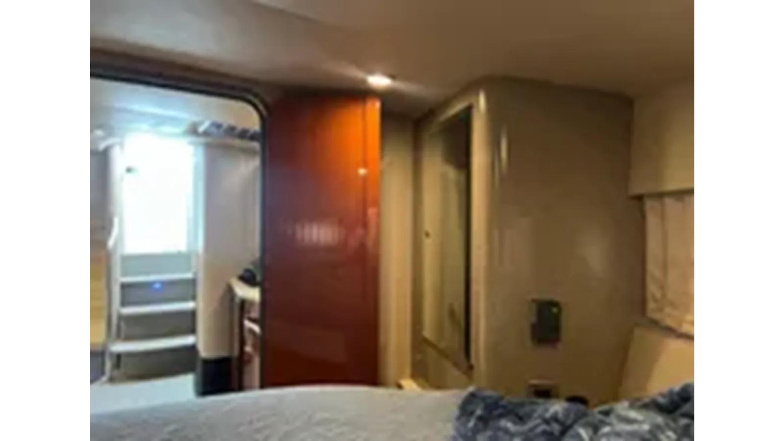 2005 Formula 40 Cruiser 41