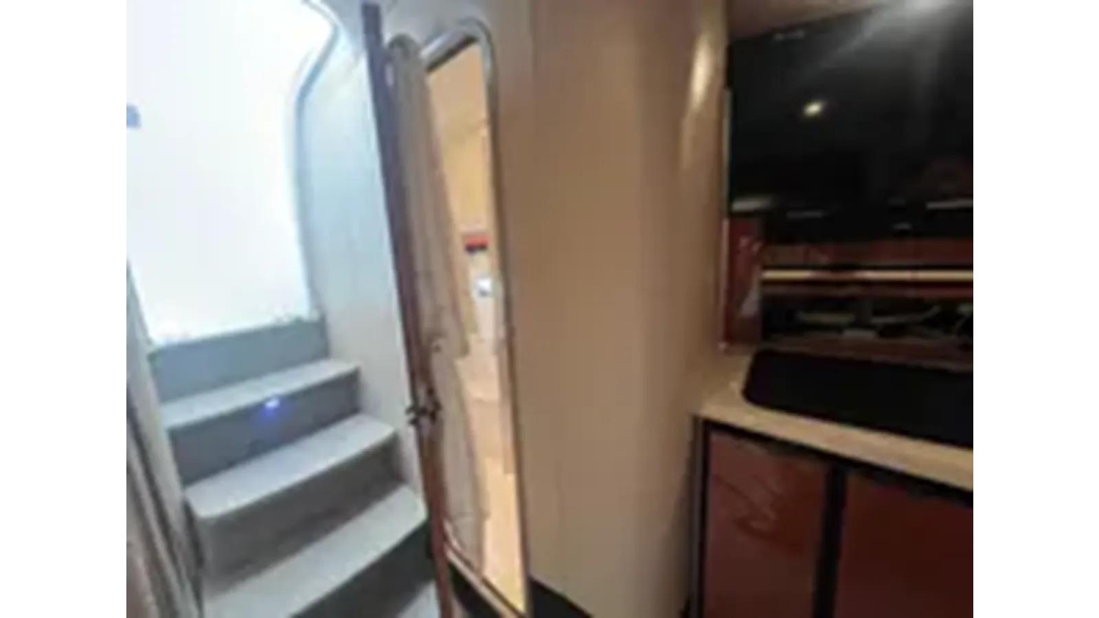 Купить яхту 2005 Formula 40 Cruiser 2005 в Shestakov Yacht Sales