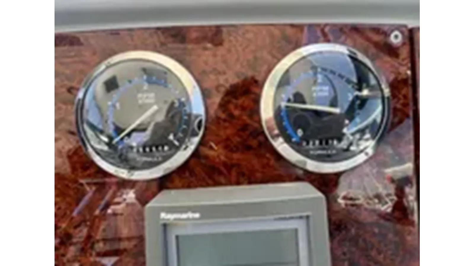 Купить яхту 2005 Formula 40 Cruiser - Formula Boats в Shestakov Yacht Sales