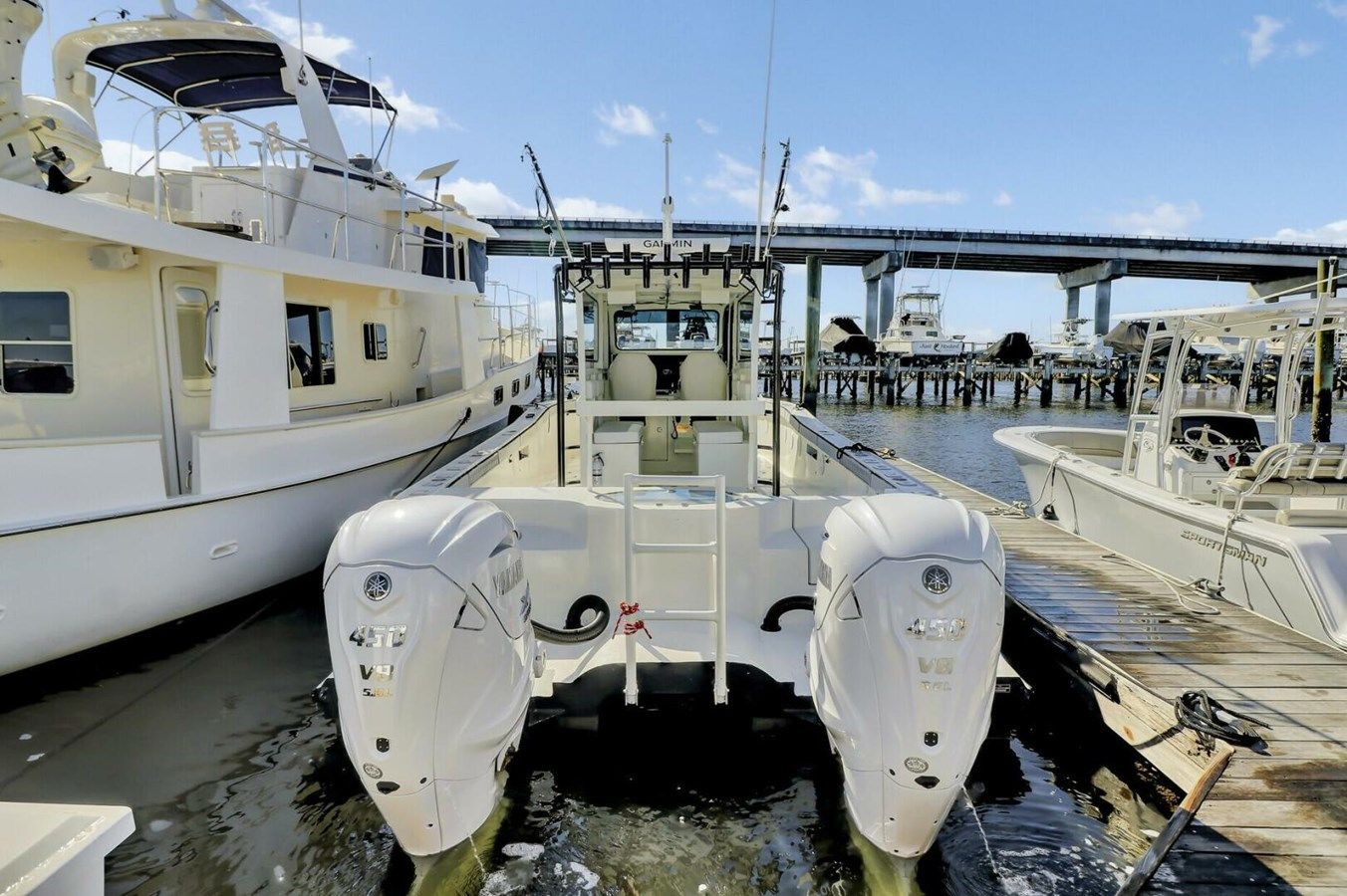 Hollow Point 35 yacht sale