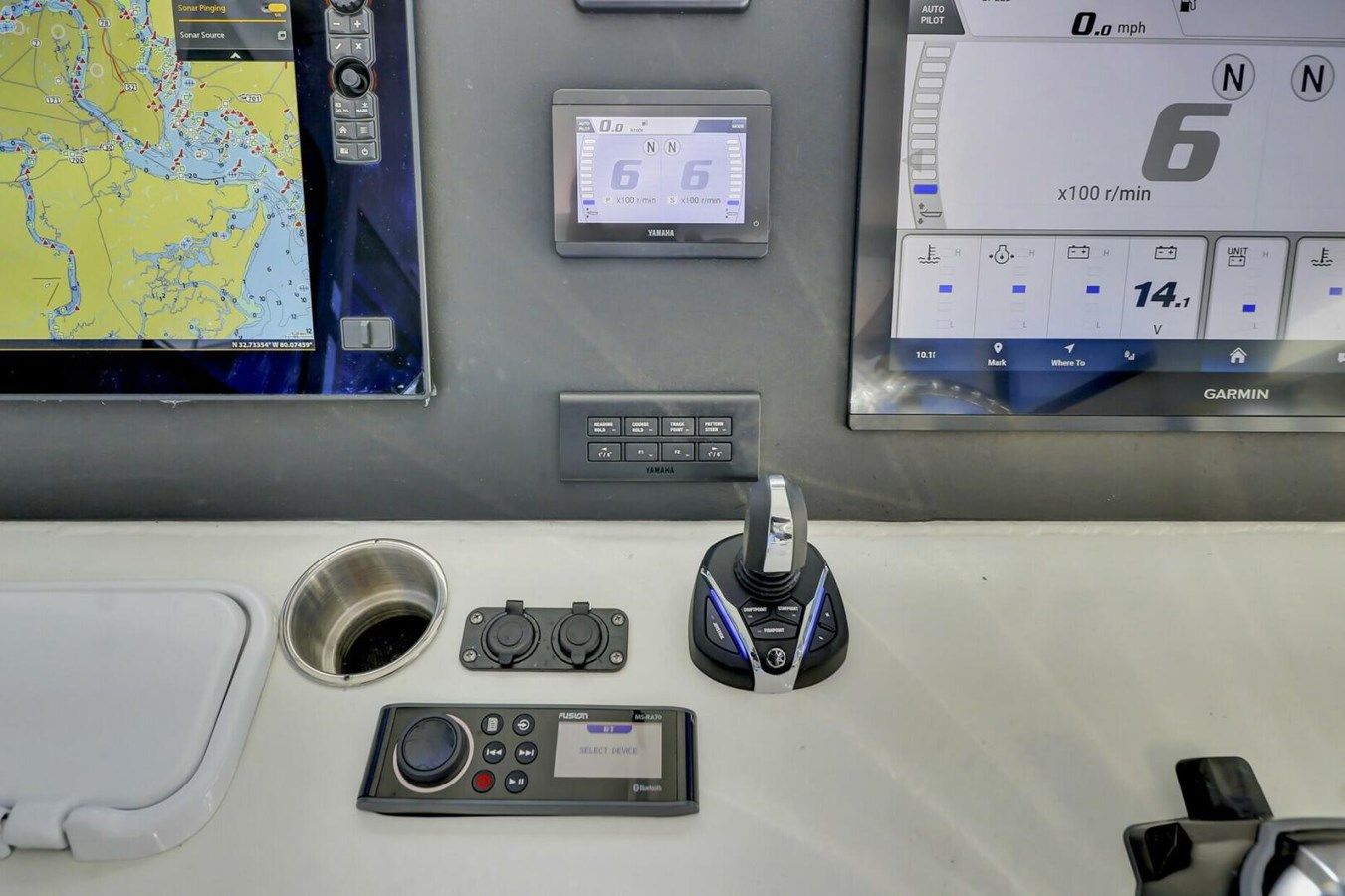 Buy a yacht Hollow Point Nerowalker 35 Aluminum Catamaran