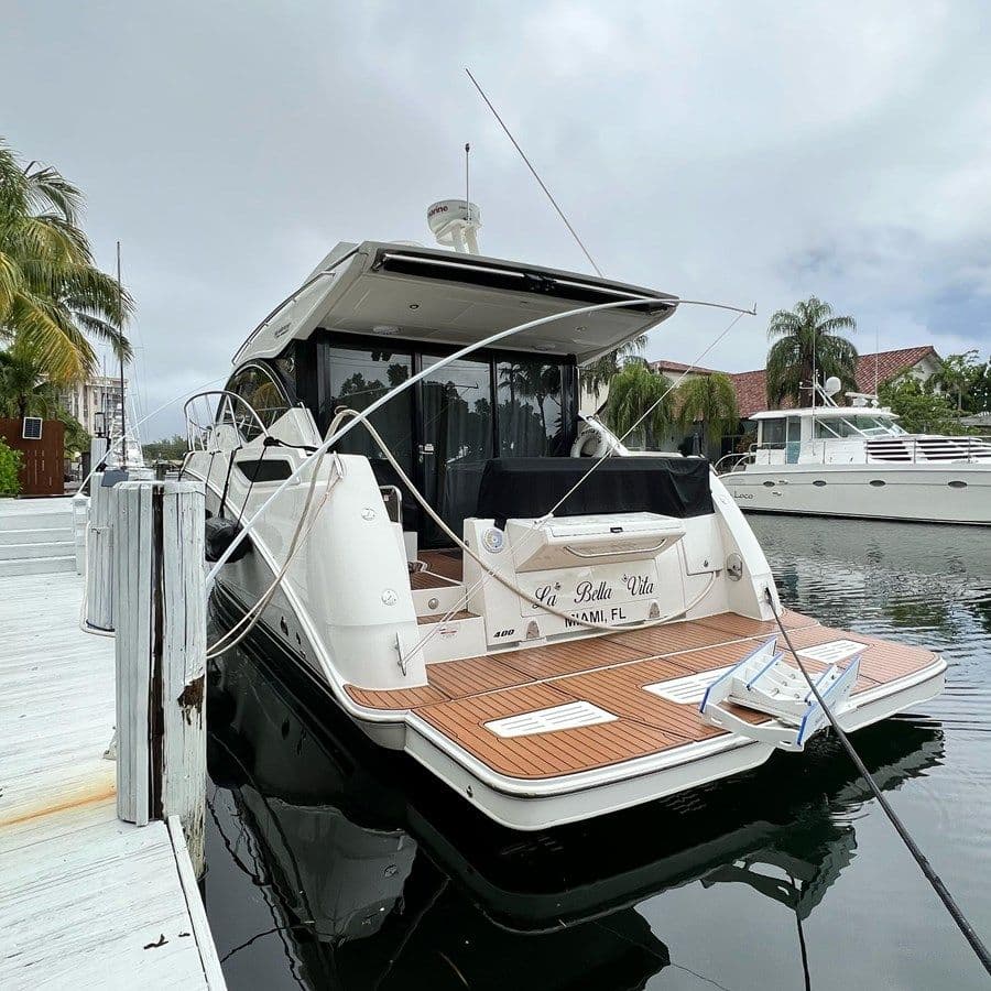 Стоимость яхты Sea Ray 400 Sundancer 400 Sundancer