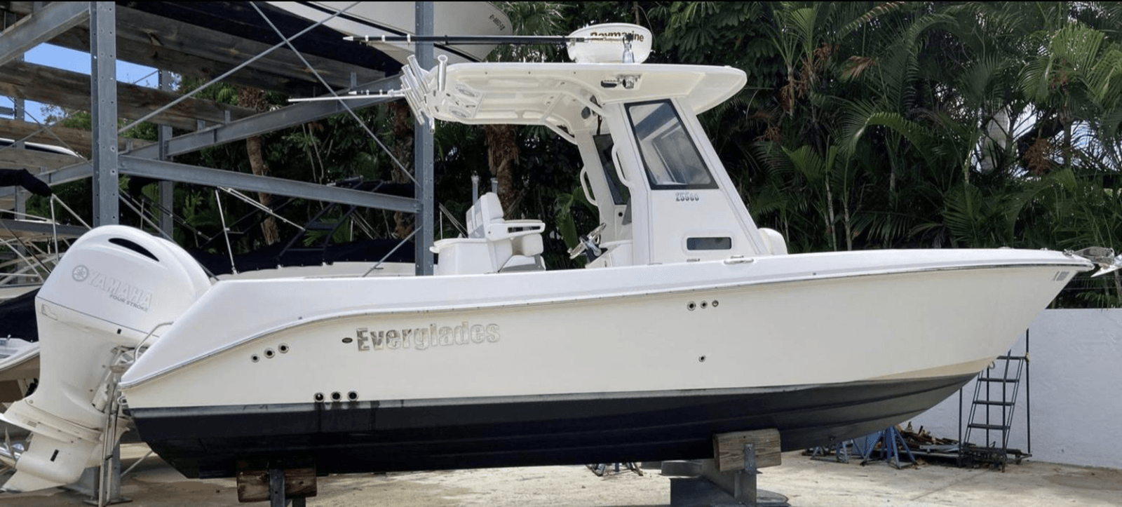 best yacht sales deals Everglades 255 Center Console - Everglades