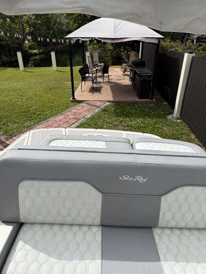 Sea Ray 220 Sundeck - SEA RAY yacht sale