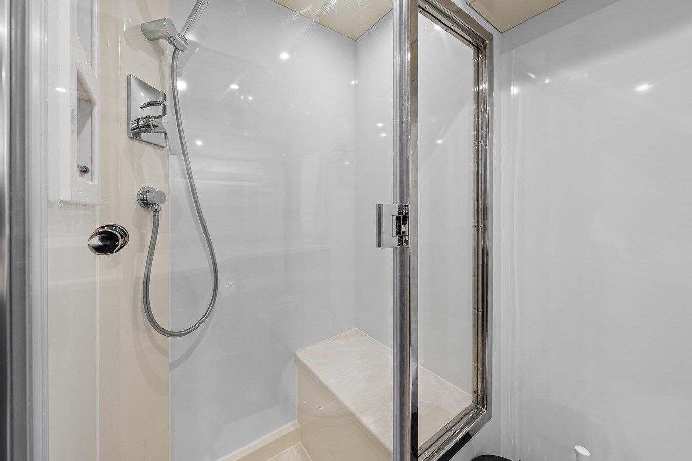 Buy a yacht 2023 Sirena 58 58