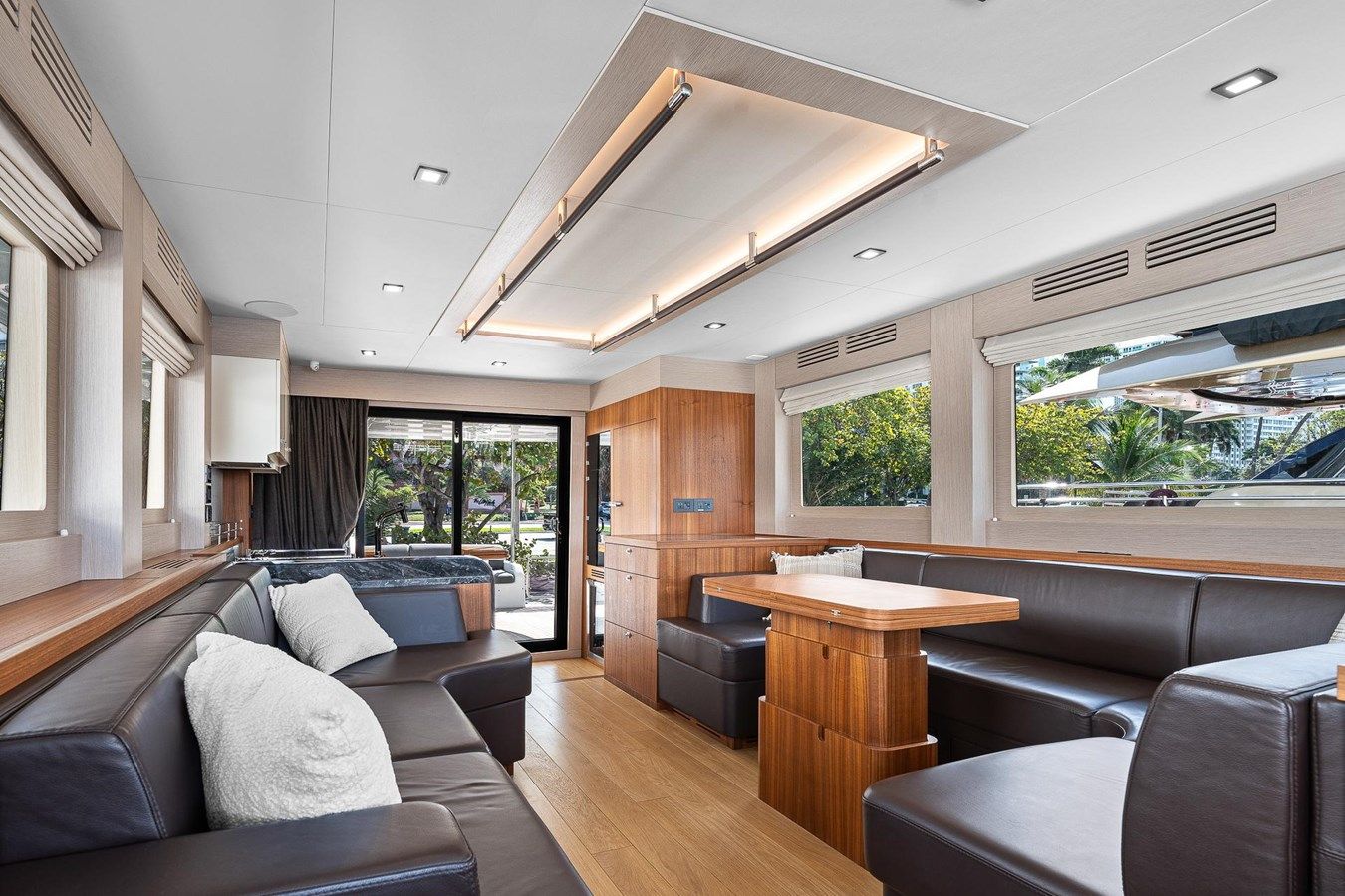 best yacht sales deals 2023 Sirena 58 2023