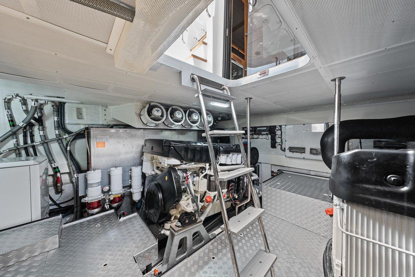 Buy a yacht 2023 Sirena 58