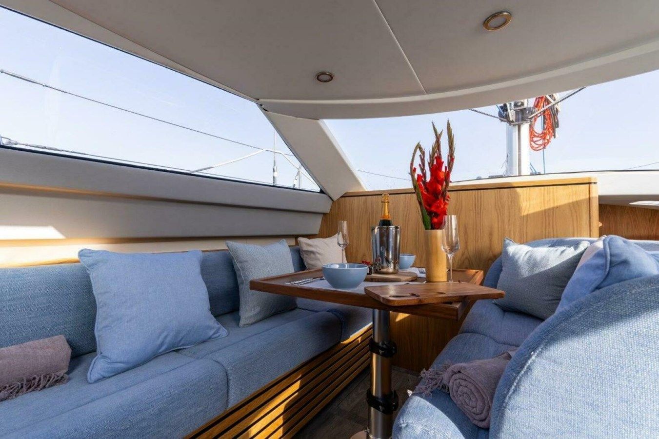 Купить яхту Off The Grid 42 в Shestakov Yacht Sales