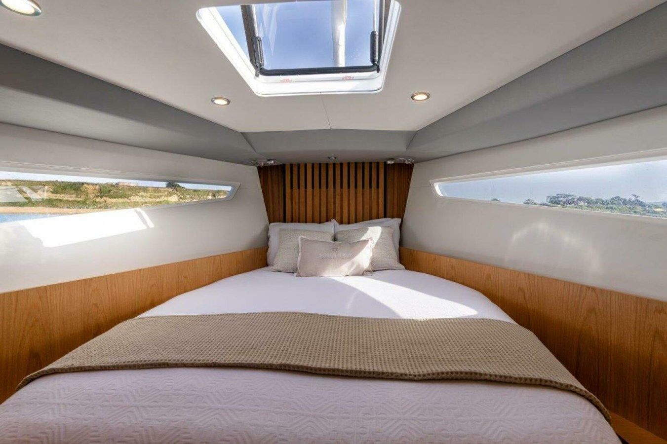 Стоимость яхты Off The Grid - SOUTHERLY