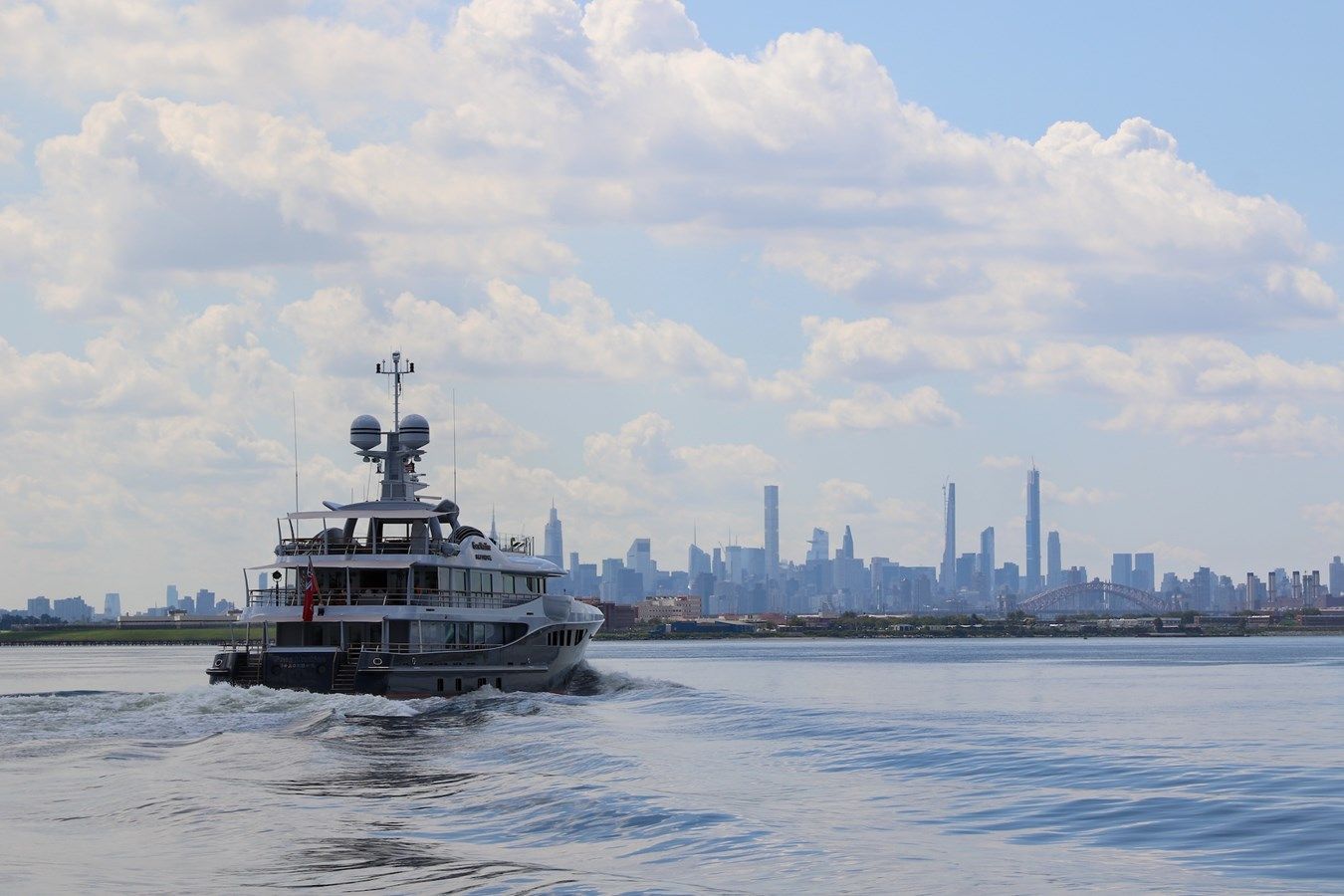 Купить яхту GENE MACHINE 180 в Shestakov Yacht Sales