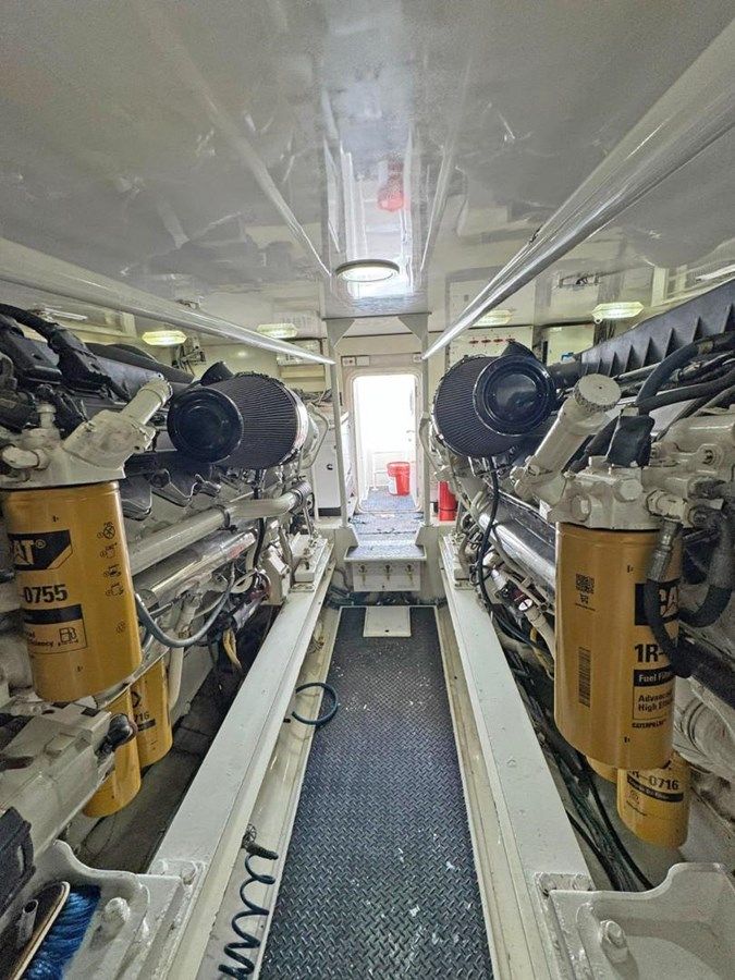 the best price on Viking 68 Convertible 2008