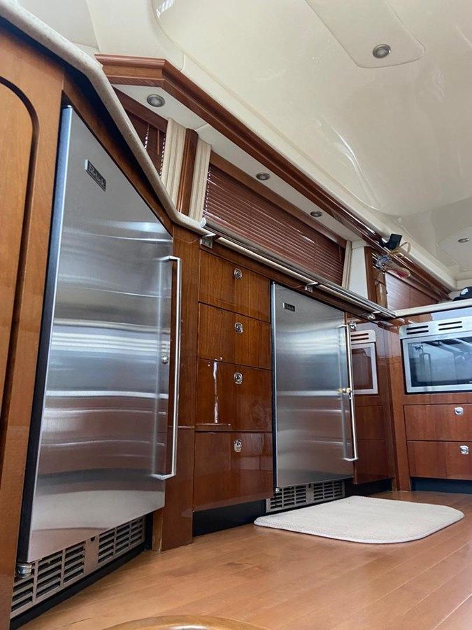 Купить Sea Ray 58 Sedan Bridge - SEA RAY