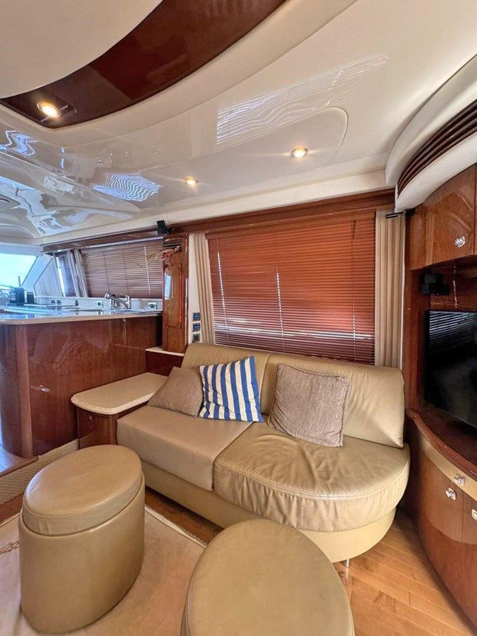 Стоимость яхты Sea Ray 58 Sedan Bridge 58 Sedan Bridge