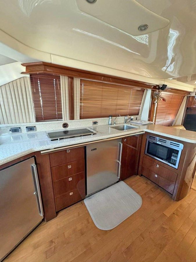 Купить яхту Sea Ray 58 Sedan Bridge 2009 в Shestakov Yacht Sales