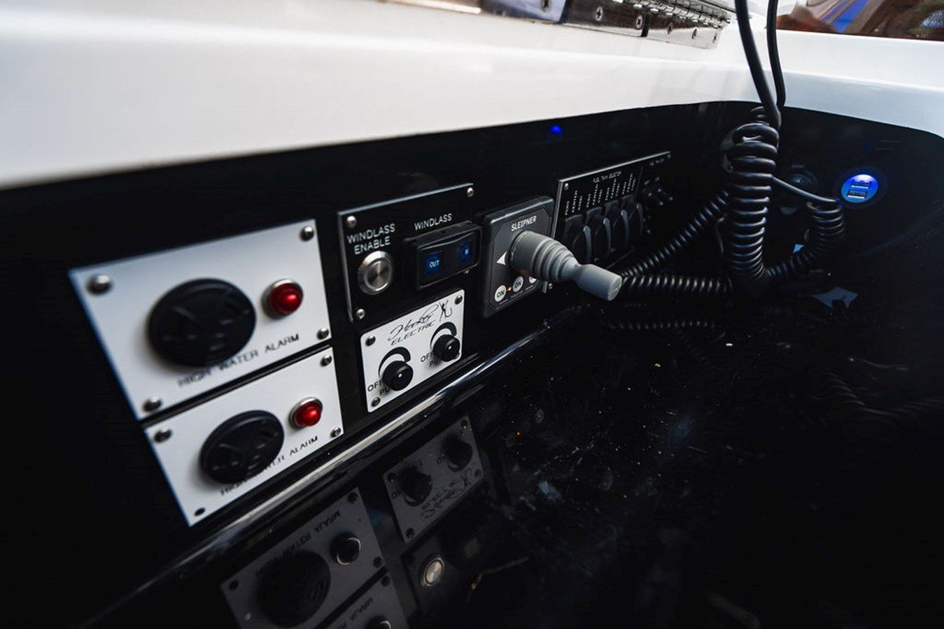 Продажа яхты OCTOBER SKY